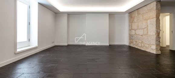 1274m² Building in Porto, Portugal No. 49013 23