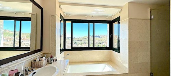 4 Schlafzimmer Penthouse in Malaga, Spain, Nr. 121979 11