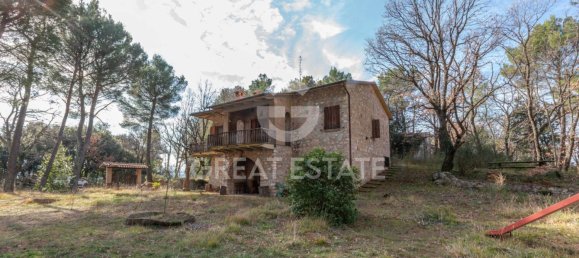 5 bedrooms House in Campello sul Clitunno, Italy No. 178522 2