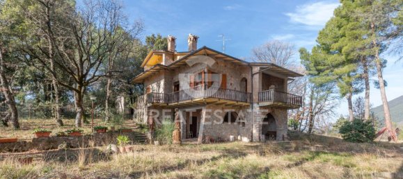 5 bedrooms House in Campello sul Clitunno, Italy No. 178522 25