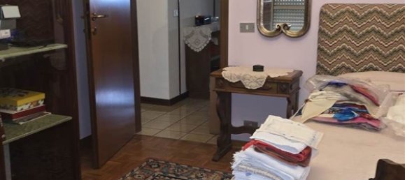 Apartamento de 5 habitaciónes en Modena, Italy No. 214634 9