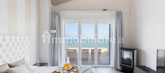 1900m² Commercial property in Desenzano del Garda, Italy No. 7006 8