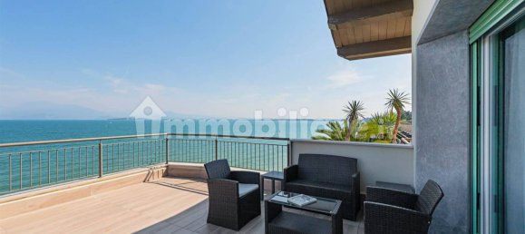 1900m² Commercial property in Desenzano del Garda, Italy No. 7006 12