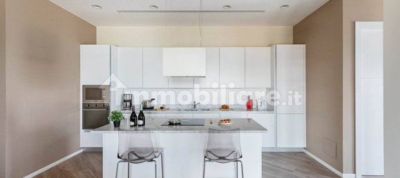 1900m² Commercial property in Desenzano del Garda, Italy No. 7006 4