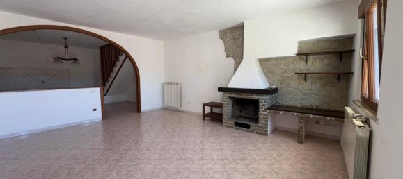 3-salle Appartement à Castel di Sangro, Italy No. 119354 15