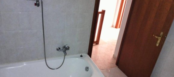 3-salle Appartement à Castel di Sangro, Italy No. 119354 3