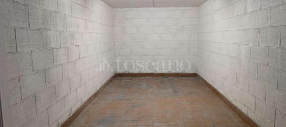 21m² Garage in Rome, Italy No. 328592 2