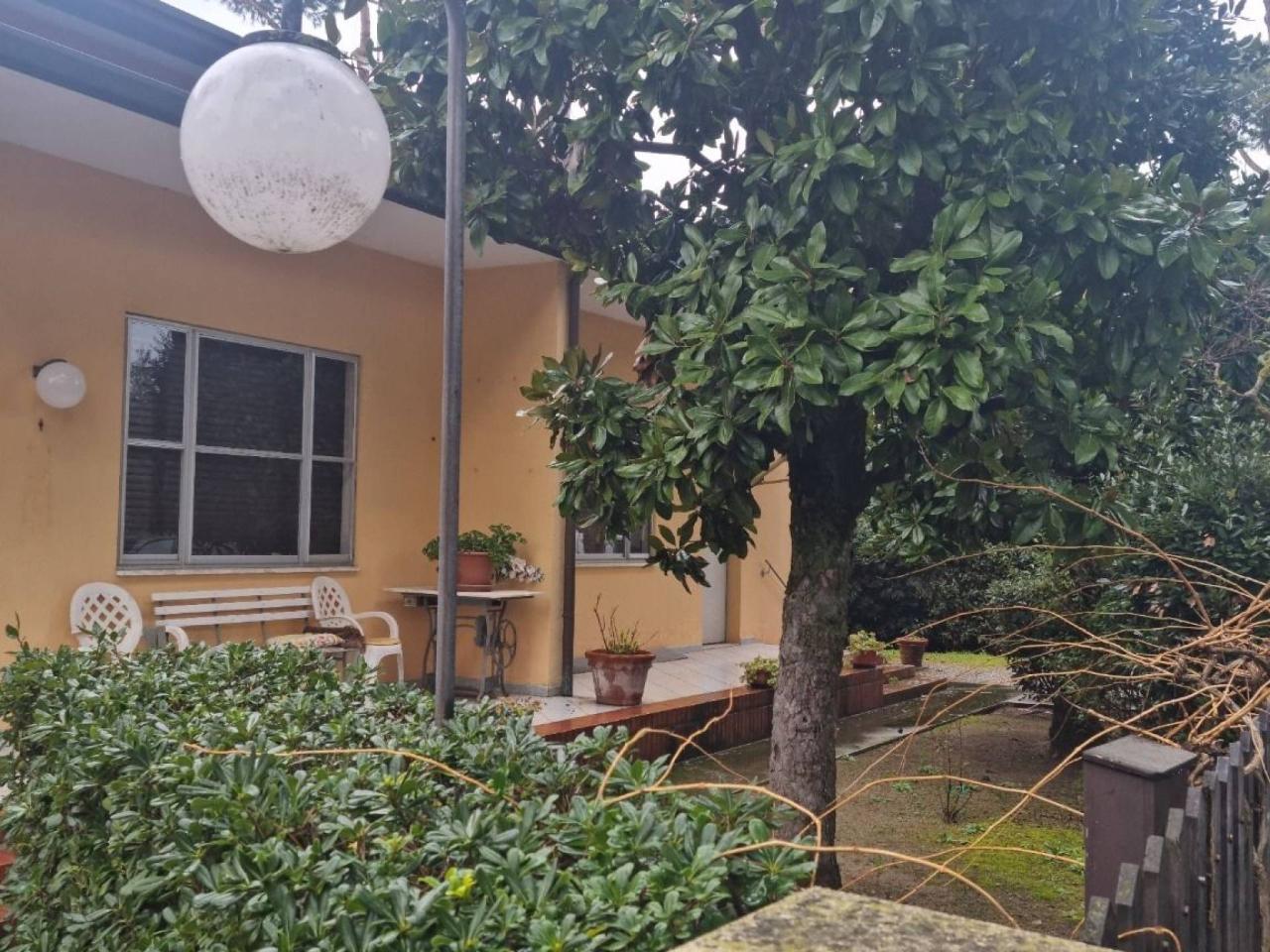 8 rooms Villa in Cervia, Italy No. 173987