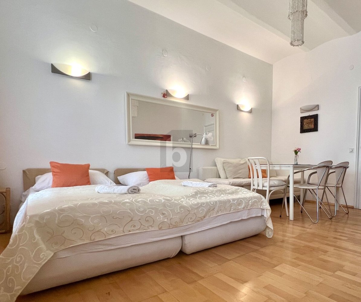 2 rooms Apartment in Rudolfsheim-Funfhaus, Austria No. 211360