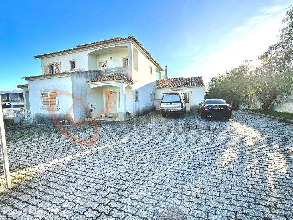 4 bedrooms House in Ferreiras, Portugal No. 88713