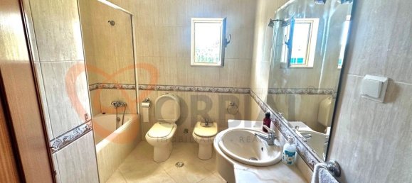 4 bedrooms House in Ferreiras, Portugal No. 88713 22