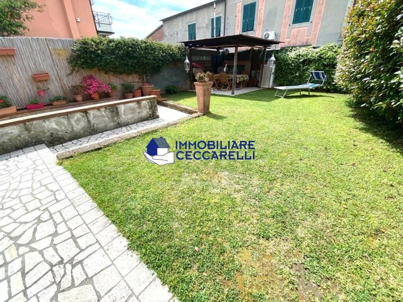 7 rooms House in Massa, Italy No. 215054