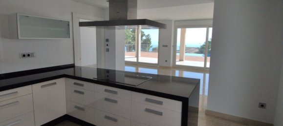 4 bedrooms Villa in Moraira, Spain No. 88381 4