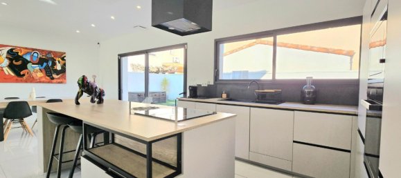 4 Schlafzimmer Villa in Lunel, France, Nr. 297663 6