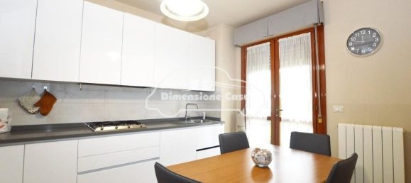 6 rooms House in Lucca, Italy No. 288225 8