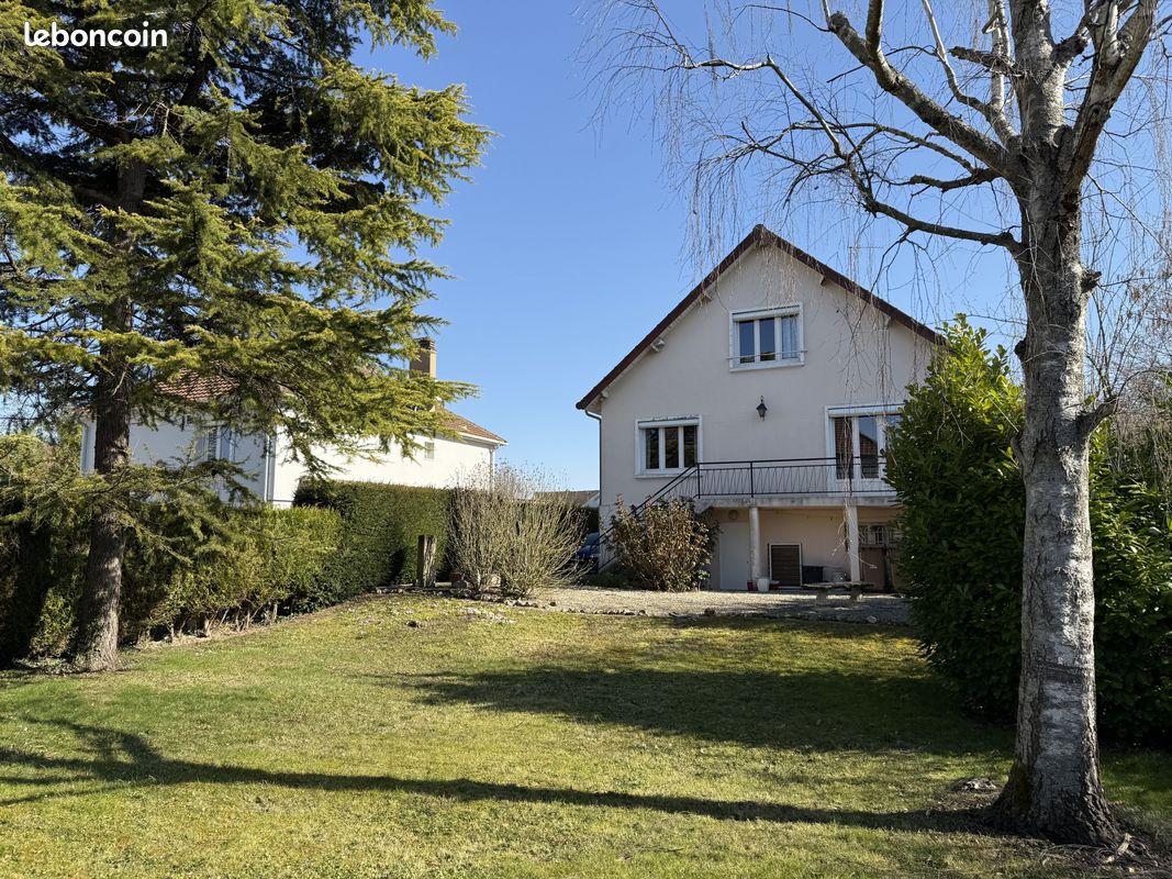 Casa T3 em Saint-Andre-les-Vergers, France N.º 253986