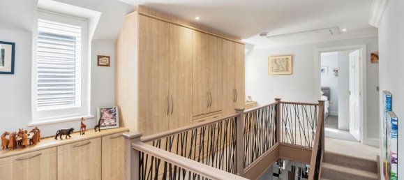 4 bedrooms House in Tonbridge, United Kingdom No. 10392 9