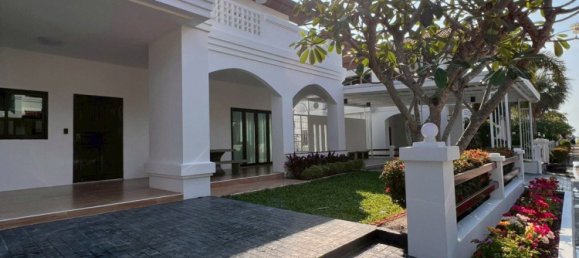 3 chambres house à vendre à Pattaya, Chonburi, Eastern Thailand, Thailand № 81365 6