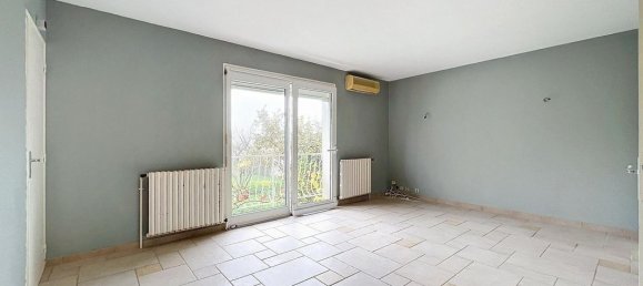 2 bedrooms House in Rosieres-pres-Troyes, France No. 158123 3