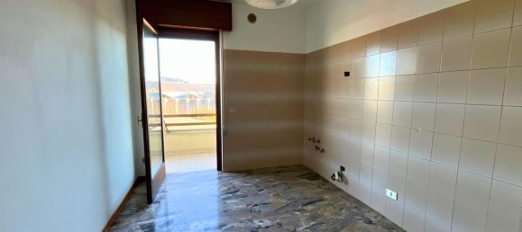 4 rooms Apartment in Vicenza, Italy No. 233183 5