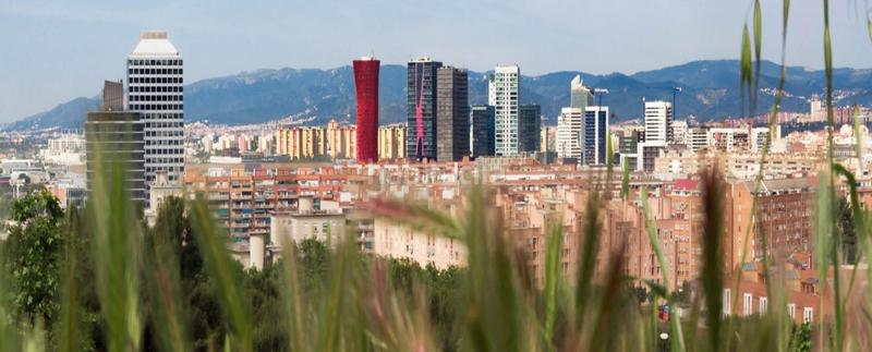  بناية في L'Hospitalet de Llobregat, Spain 700متر مربع رقم 114803