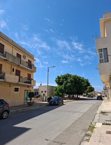 1 room Commercial property in Castelvetrano, Italy No. 276725