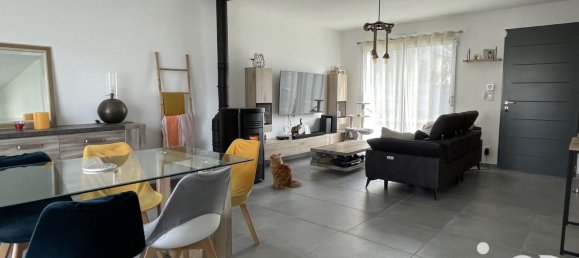 Casa de 3 dormitorios en Neuille-Pont-Pierre, France No. 224244 5