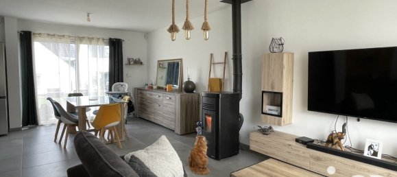 Casa de 3 dormitorios en Neuille-Pont-Pierre, France No. 224244 6