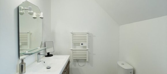 Casa de 3 dormitorios en Neuille-Pont-Pierre, France No. 224244 11