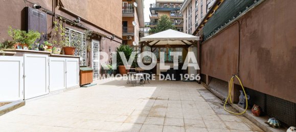 3 bedrooms Apartment in Rome, Italy No. 154231 18