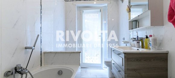 3 bedrooms Apartment in Rome, Italy No. 154231 38