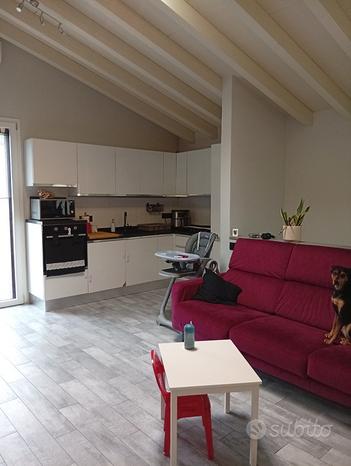 3-salle Appartement à Carmignano, Italy No. 279781