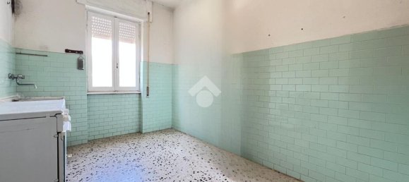 4 rooms Apartment in Latina, Italy No. 156492 9