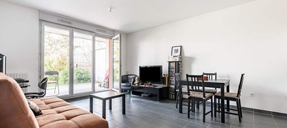 2 bedrooms Apartment in Cachan, France No. 187346 6