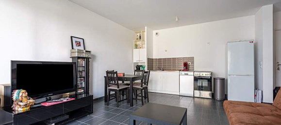 2 bedrooms Apartment in Cachan, France No. 187346 7