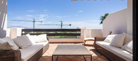 2 bedrooms Penthouse in Casares, Spain No. 186622 3