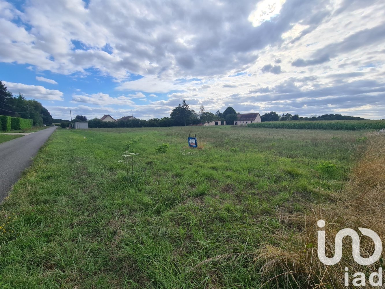  Land in Oussoy-en-Gatinais, France No. 152106