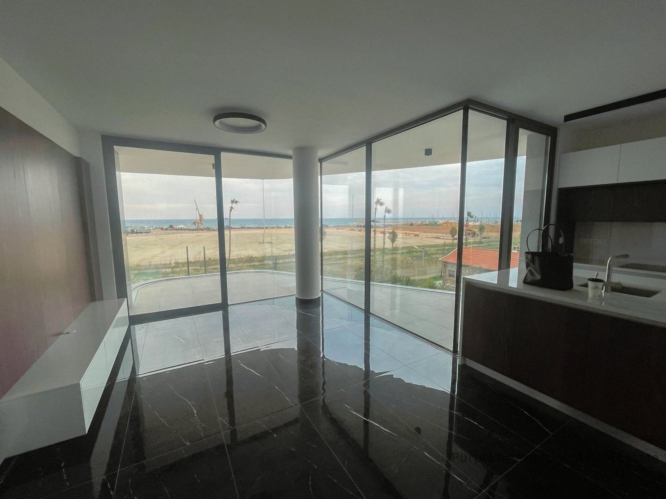 2 bedrooms Apartment in Larnaca, Cyprus No. 1537