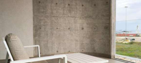 2 bedrooms Apartment in Larnaca, Cyprus No. 1537 2