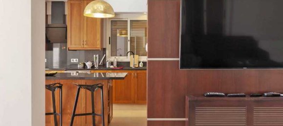 5 bedrooms House in Pervolia, Cyprus No. 10779 4