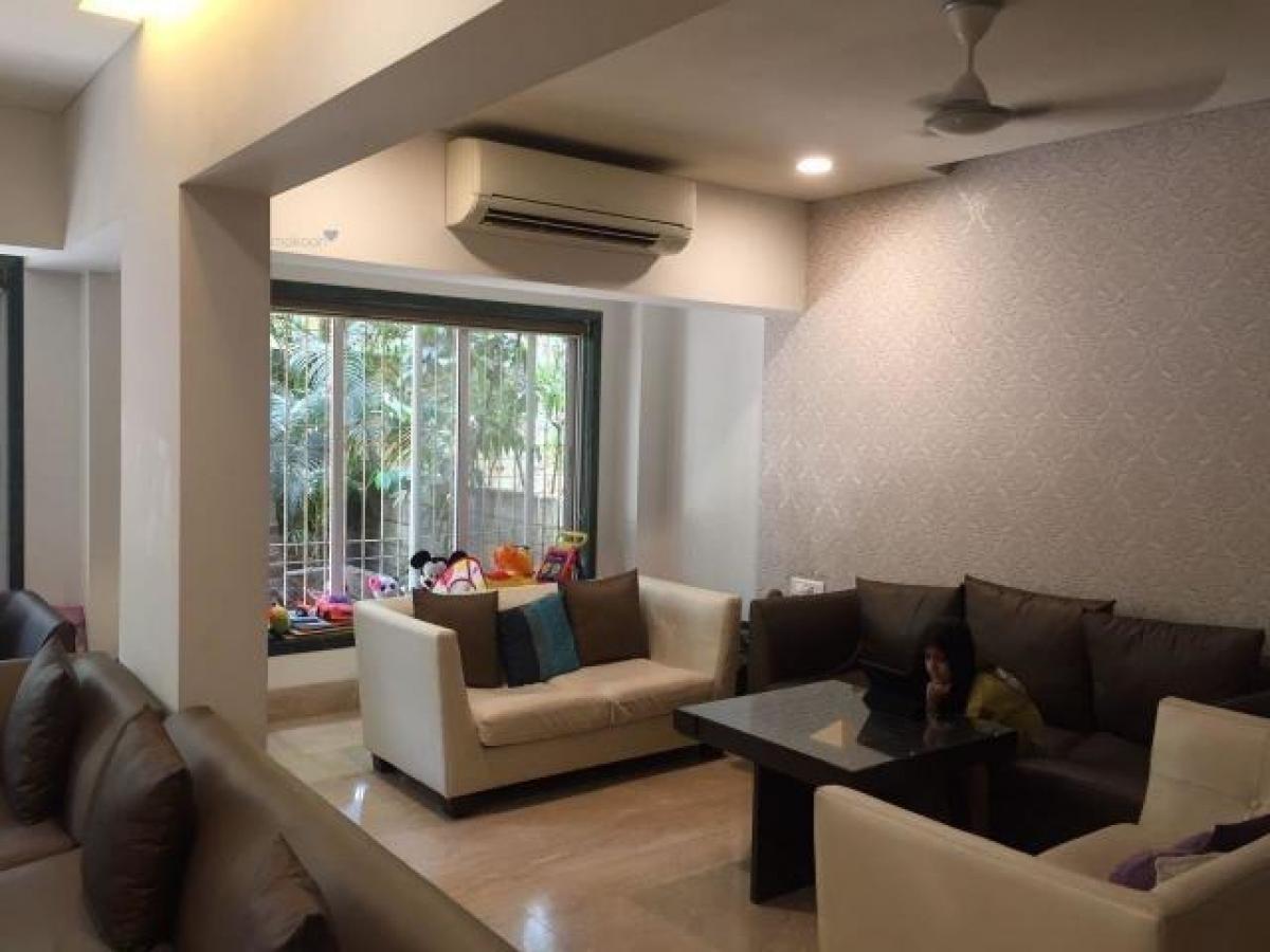 5 bedrooms House in Mumbai, India No. 9045