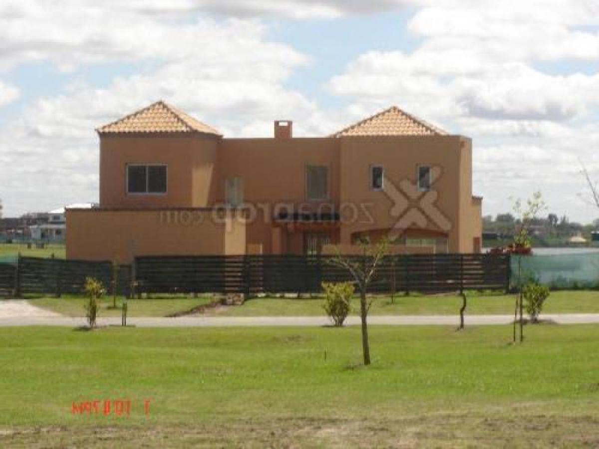 3 bedrooms Apartment in Tigre, Argentina No. 71934