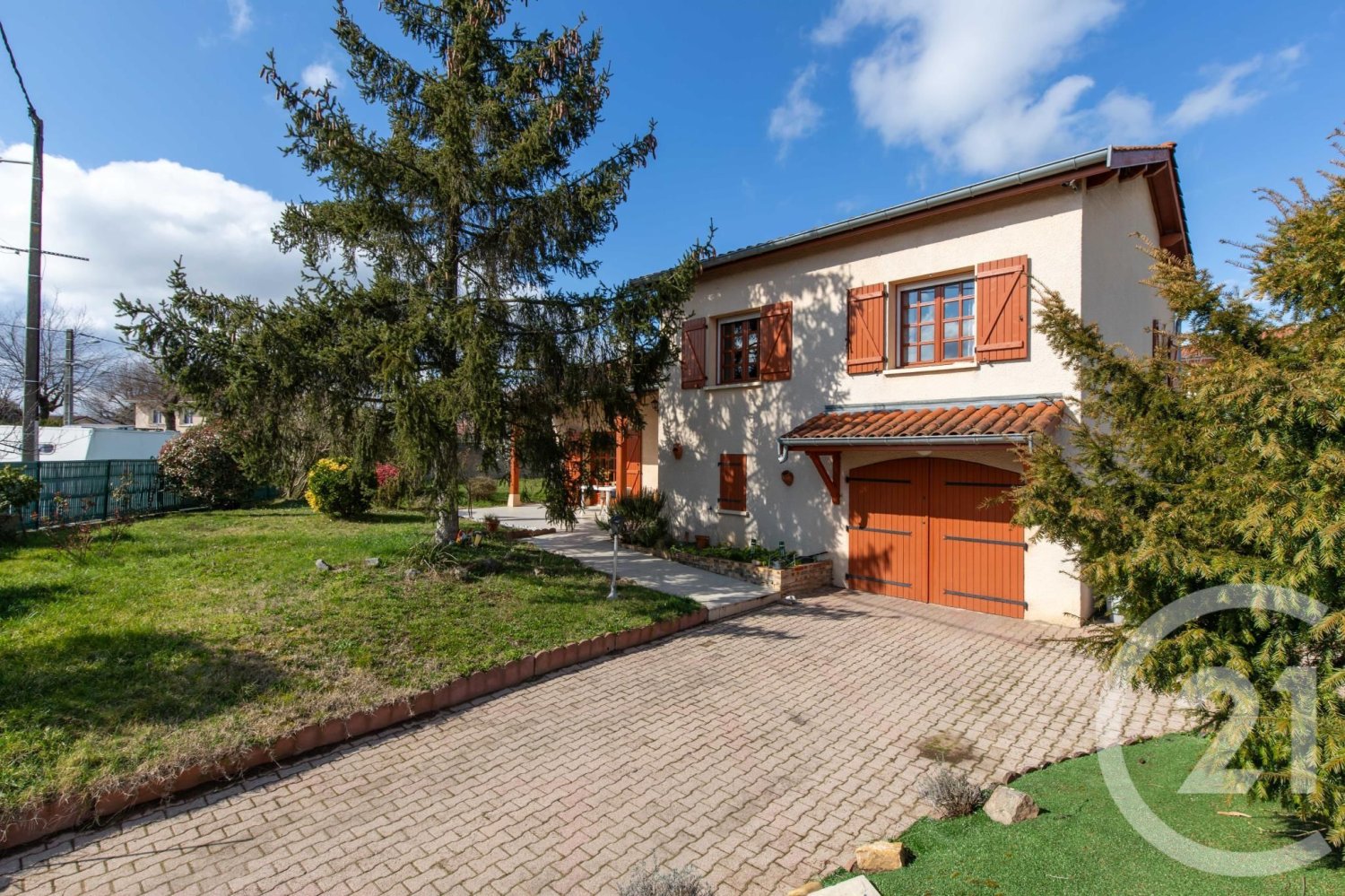 Casa de 3 dormitorios en Montmerle-sur-Saone, France No. 199411