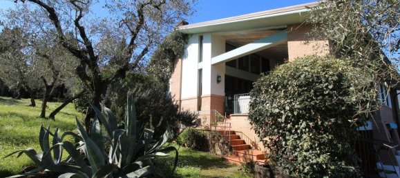 Studio in Buggiano, Italy No. 45949 11