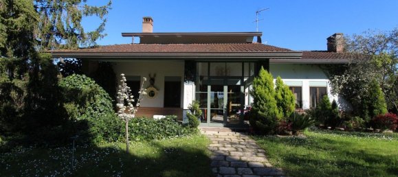 Studio in Buggiano, Italy No. 45949 10