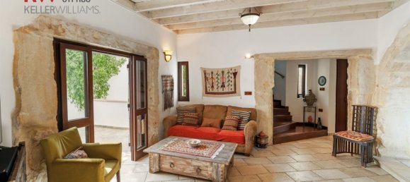 Villa de 4 dormitorios en Mosfiloti, Cyprus No. 26061 26