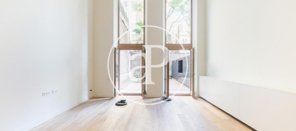 2 غرف نوم منزل ذو طابقين في Eixample, Spain رقم 127796 23