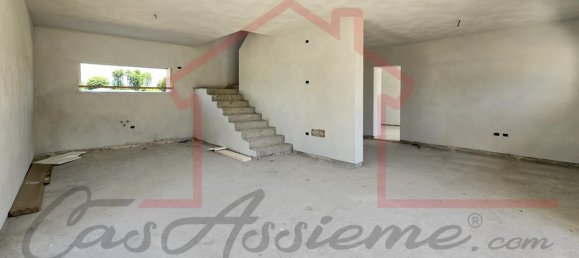 Villa de 4 habitaciónes en Loria, Italy No. 231233 2