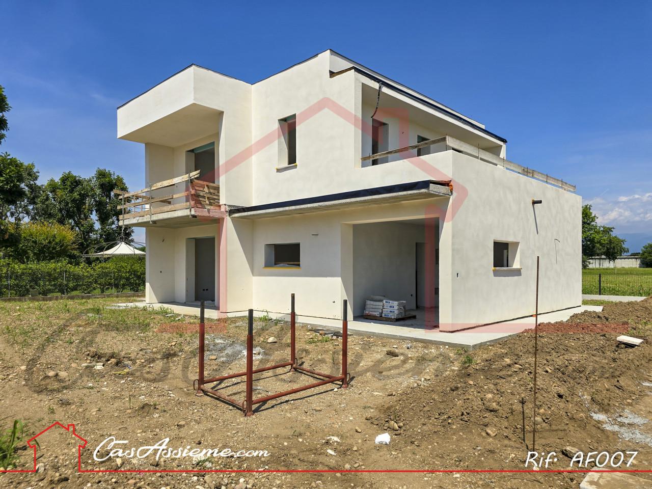 Villa de 4 habitaciónes en Loria, Italy No. 231233