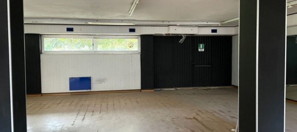 460m² Commercial property in Sassuolo, Italy No. 160931 9